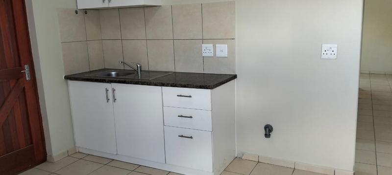 To Let 2 Bedroom Property for Rent in Malibu Village Western Cape